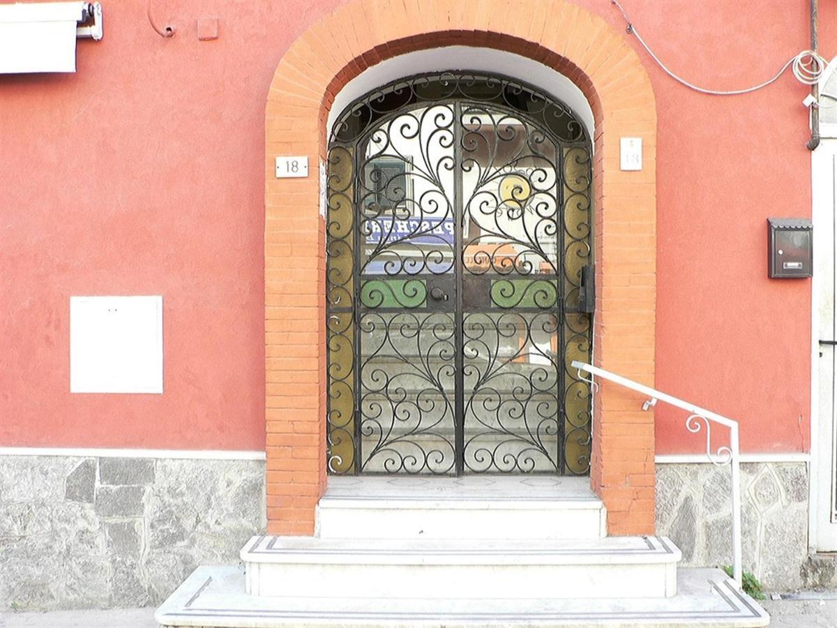 Valerio'S Flat Apartment Pozzuoli Exterior photo
